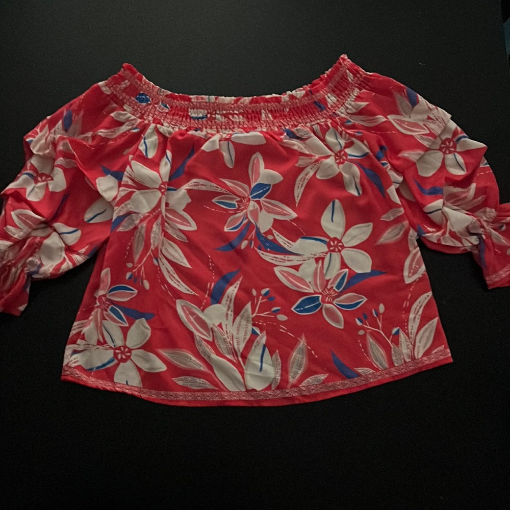 Pink Lily Top, Size Small, Red Pink with White and Blue Flowers